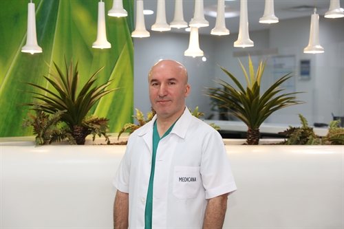 Doç. Dr. Ahmet Okuş