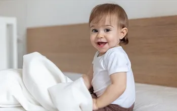 12 aylık bebek neler yapar? 12 aylık bebeğin boyu ve kilosu kaç olmalı?