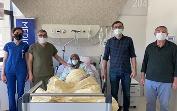 12 Parmak Bağırsağında ki Kaçak Dünyada İkinci Kez Ameliyatsız Kapatıldı