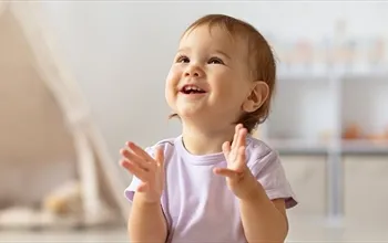 13 aylık bebek neler yapabilir? 13 aylık bebeğin boyu ve kilosu kaç olmalı?