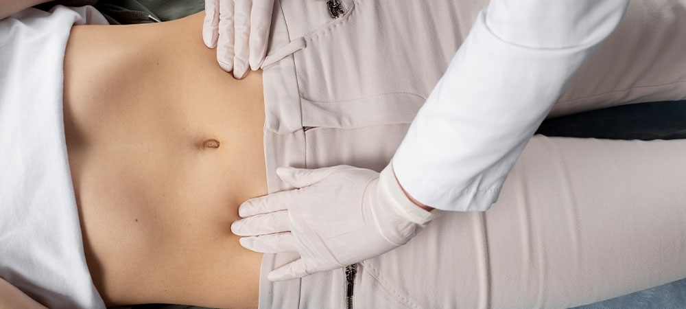 Göbek düşmesi nedir? Göbek düşmesi belirtileri nelerdir?