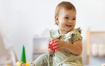 21 aylık bebek gelişimi: Ne beklemeli, ne zaman endişelenmeli?