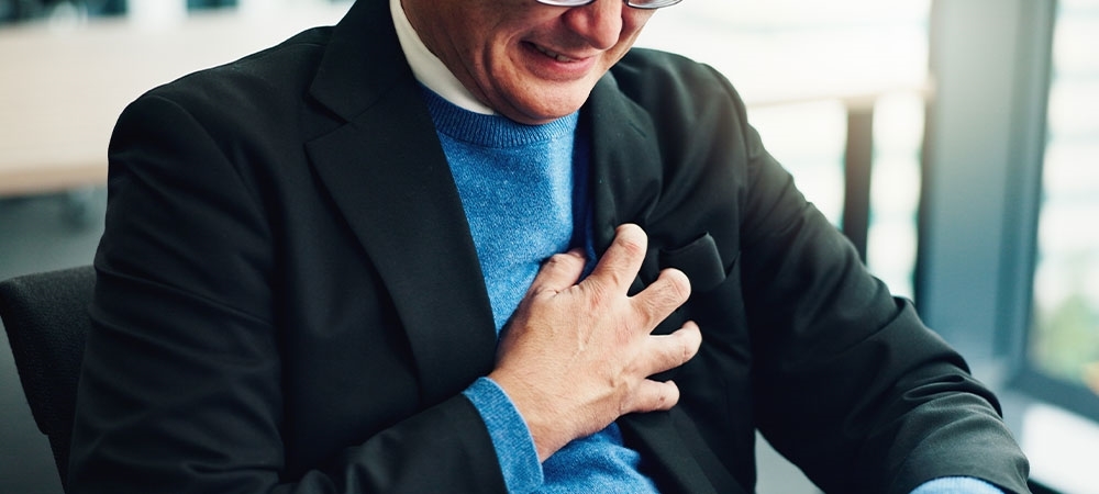 Kalp ağrısı neden olur? Kalpte ağrı ne zaman tehlikeli?