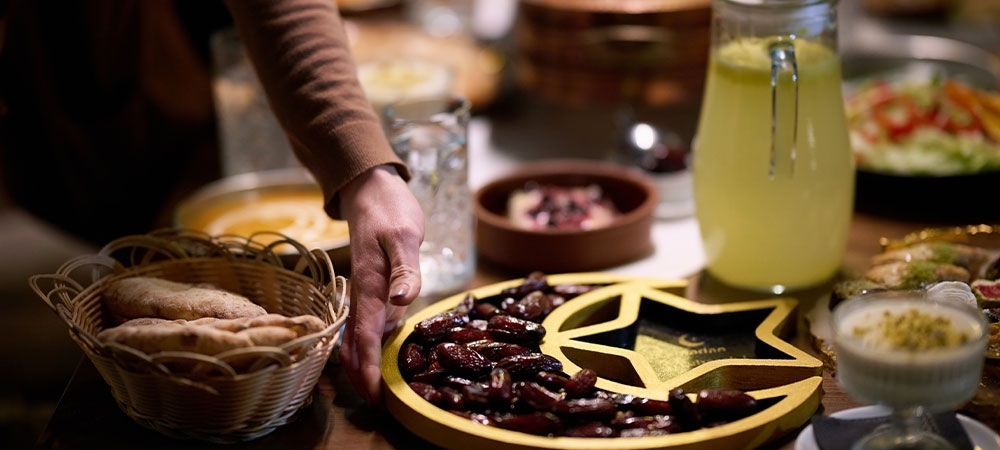 Oruç tutarken vücutta neler olur? Oruç vücudu temizler mi?