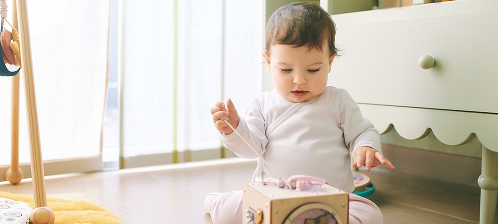 9 aylık bebek kaç haftalık olur? 9 aylık bebek neler yapar?