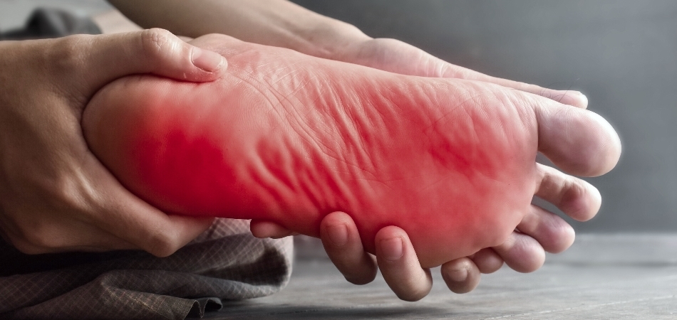 Ayaklarda yanma neden olur? Ayaklarda yanma nasıl geçer?