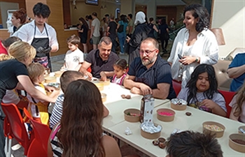 «Babam, Ben ve Çikolata» Etkinliğiyle Medicana International İstanbul Hastanesi’nden Babalar Gününe Özel Kutlama