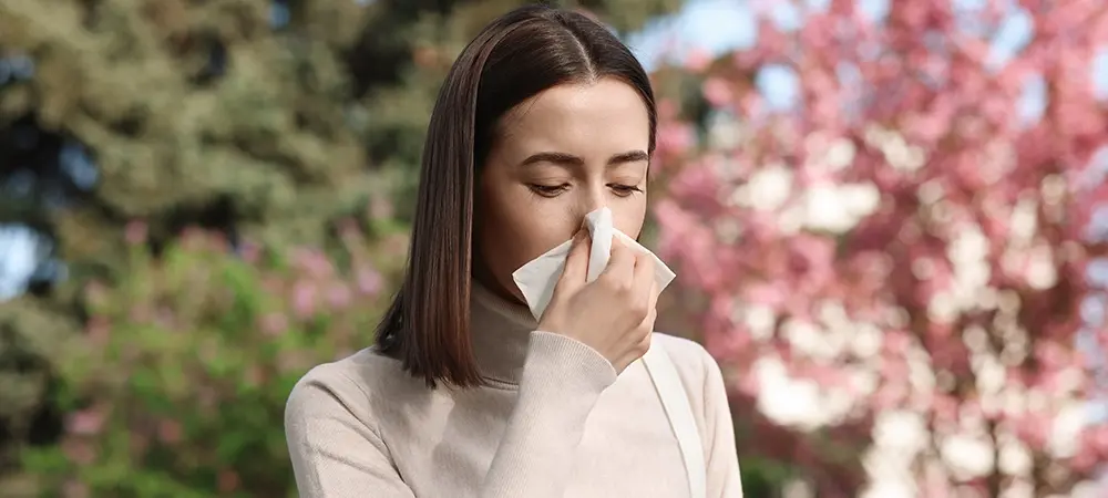 Bahar alerjisi nedir? Bahar alerjisinin belirtileri nelerdir?