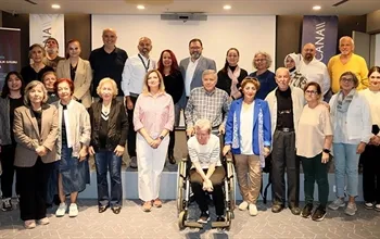 Alzmheimer’da Bakım Verenlere Yeni Bir Pencere: Demans Pratiği