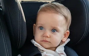 Bebek araba koltuğu türleri nelerdir? Hangi dönemde hangi araba koltuğu kullanılır?
