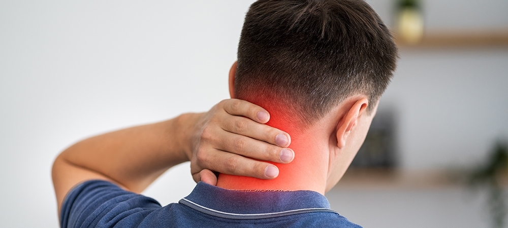 Boyun fıtığı olan biri ne yapmalı? Boyun fıtığı belirtileri dikkate alınmazsa ne olur?