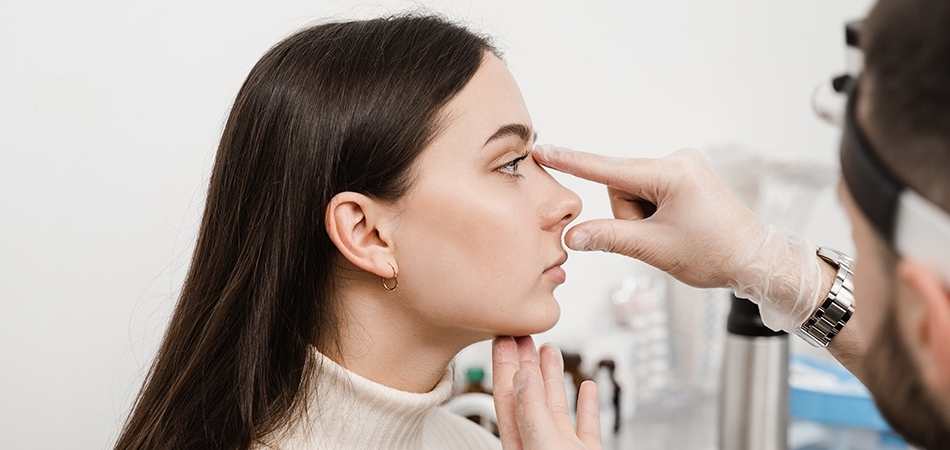 Burun kemiği eğriliği neden olur? Burun kemiği eğriliği nelere yol açar?