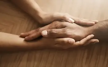 Depresyon belirtileri nelerdir? Depresyonda olan biri ne yapmalı?