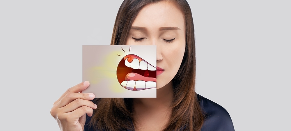 Diş kökü iltihabı belirtileri nelerdir? Diş iltihabı tehlikeli midir?
