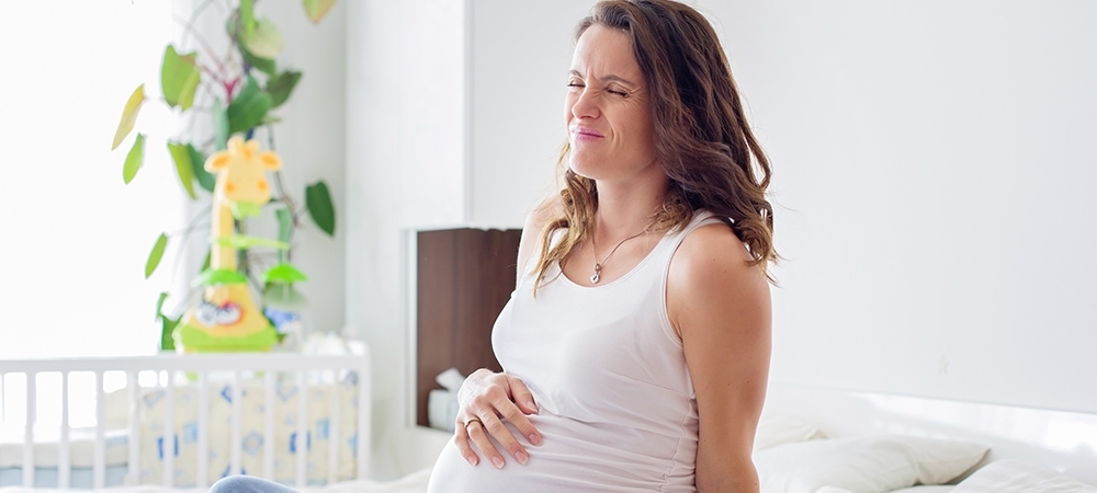 Doğum kasılmaları ilk nasıl başlar? Doğum kasılması kaç olunca doğum başlar?