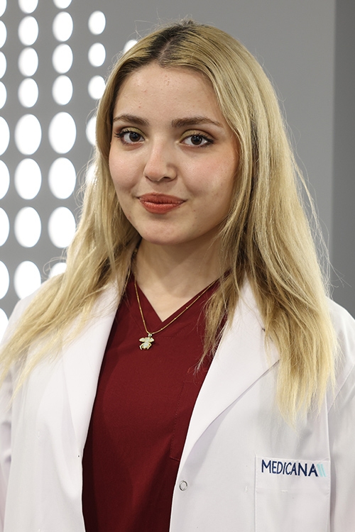 Dt. Eylül Deniz Çiftçi