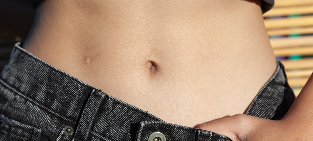 Göbek deliği kokusu neden olur? Göbek deliği enfeksiyonu nasıl geçer?