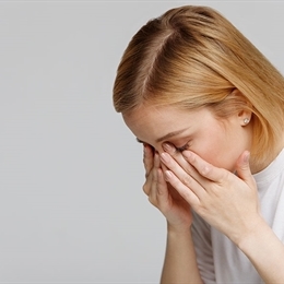 Göz Kuruluğu Nedir? Belirtileri, Tedavi Yöntemleri ve Korunma Yolları
