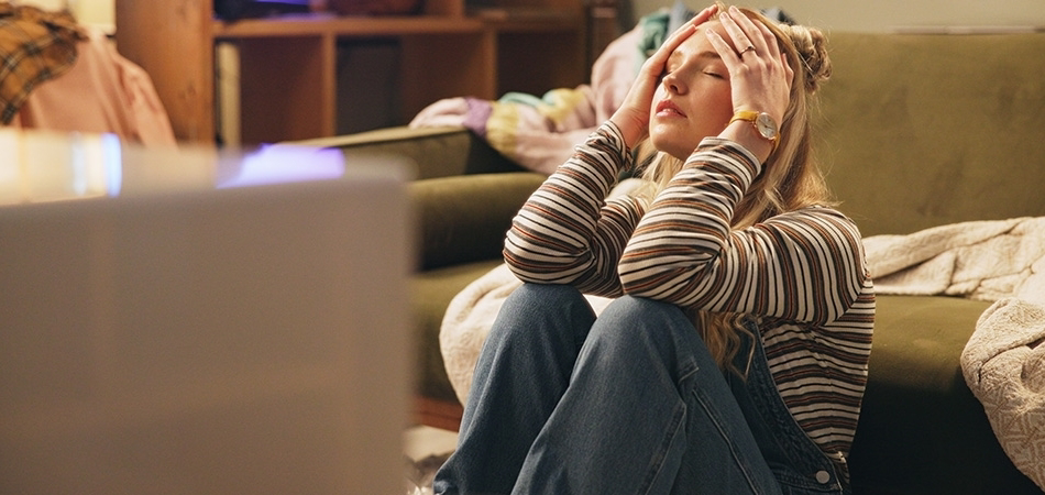 Grounding nedir? Anksiyete ve travma sonrası stres yönetiminde kullanımı