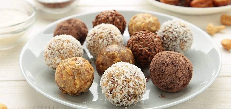 Hindistan cevizli enerji topları nasıl yapılır? Hindistan cevizli enerji topları tarifi