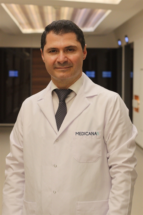 Doç. Dr. Nadir Alpay