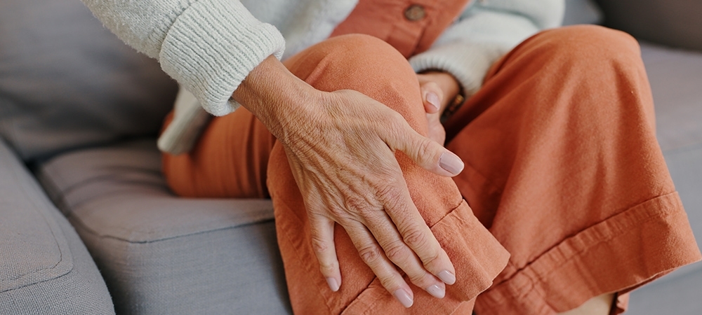 Kemik erimesi (Osteoporoz) nedir? Kemik erimesinin belirtileri ve tedavisi...