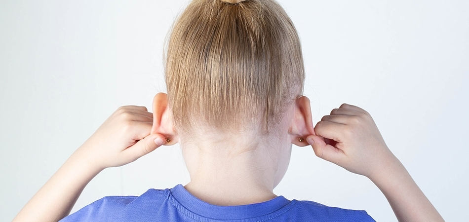 Kepçe kulak ameliyatı nasıl yapılır? Kepçe kulak ameliyatının riskleri nelerdir?