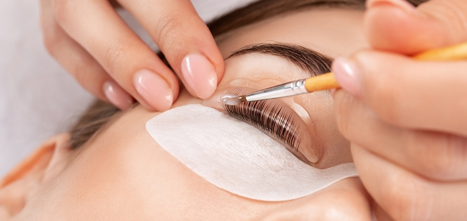 Kirpik en hızlı nasıl uzar? Kirpik uzatma yöntemleri nelerdir?