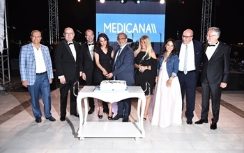 İzmir Medicana 1 yaşında İzmir Medicana 1 yaşında