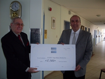 Medicana Çalışanlarından Büyüklerimize Anlamlı Armağan!