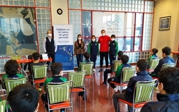 Medicana’dan minik sporculara beslenme semineri