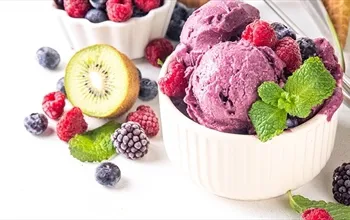 Meyveli yoğurtlu dondurma nasıl yapılır? Meyveli yoğurtlu dondurma tarifi…