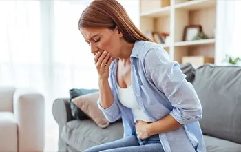 Mide bulantısı: Nedenleri, belirtileri ve ne zaman doktora gidilmeli