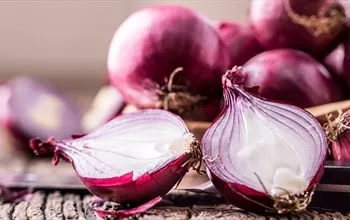 Mor soğan neye iyi gelir? Mor soğanı çiğ yemenin faydaları neler?