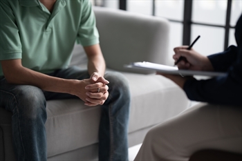 Narsist ne demek? Narsistik kişilik bozukluğunun belirtileri nelerdir?