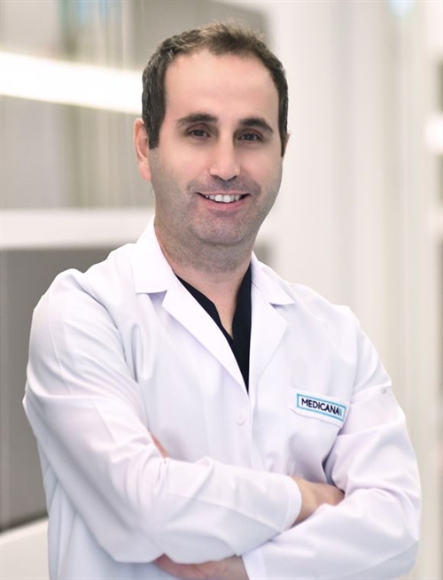 Op. Dr. Şenol Baş