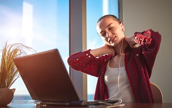 Sürekli Ağrılı, Yorgun Ve Uykusuz Musunuz?