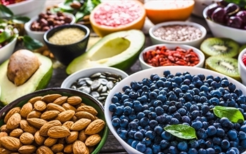 Menopoz Döneminde Beslenmenin Önemi Nedir?