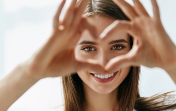 Excimer Lazer Sonrası Günlük Hayata Dönüş Ne Kadar Sürer?