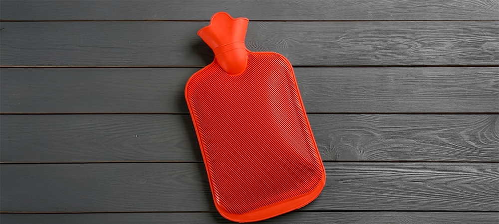 Sıcak su torbası neye iyi gelir? Ayağa sıcak su torbası koymanın faydaları neler?