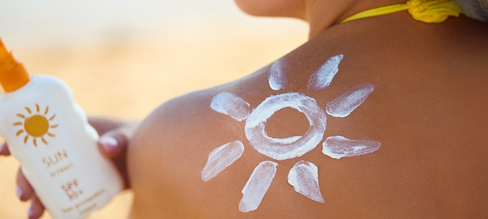 Tatilde cilt bakımı nasıl yapılır? Tatilde yapılan cilt bakımı neden önemlidir?