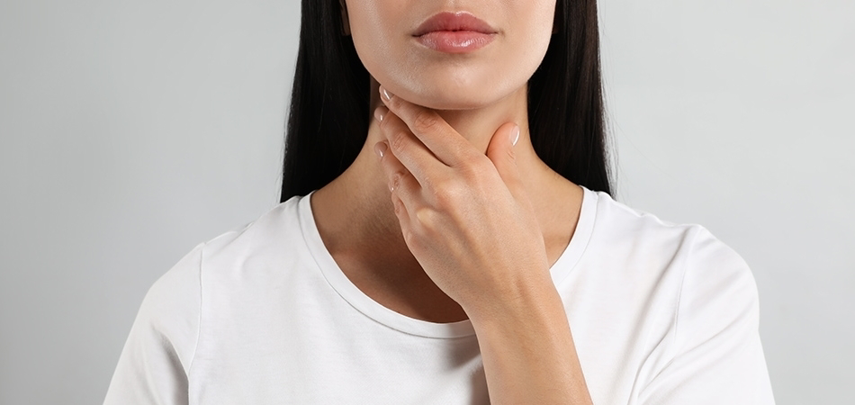 Tiroid bezi şişmesi neden olur? Tiroid bezi şişmesi nasıl geçer?