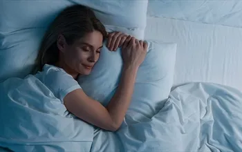 Uykuda konuşma neden olur? Uykuda konuşma için tedavi yöntemleri…