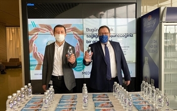 Sağlıklı Böbrekler İçin Su İçin!