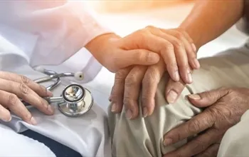 Dizlerde kireçlenme: Nedenleri, belirtileri ve tedavi yaklaşımları
