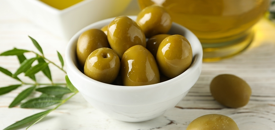 Yeşil zeytin yemenin faydaları nelerdir? Siyah zeytin mi daha sağlıklı yeşil zeytin mi?