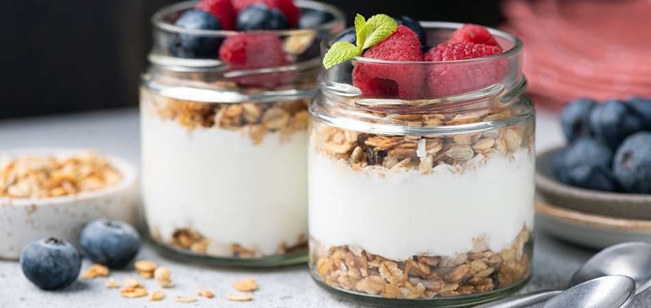 Yoğurtlu yulaf parfe nasıl yapılır? Yoğurtlu yulaf parfe tarifi…