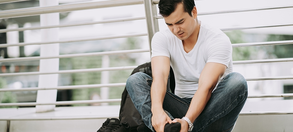 Uzun yolda bacak şişmesi neden olur? Yolculukta bacak şişmesini önlemek için ne yapılabilir?